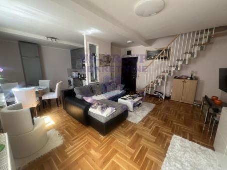 Četvorosoban duplex na Socijalnom!