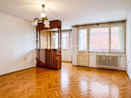 Odličan dvosoban stan 59m2, VISOKO PRIZEMLJE – Naselje Kičevo (širi centar), top lokacija