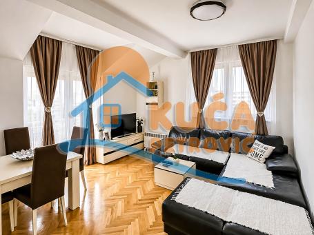 Odličan dvopiosoban stan 61m2,  kod Crvenog Pevca