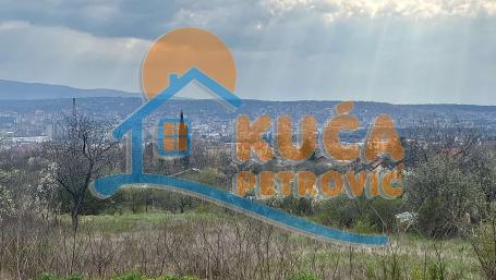 Na prodaju plac na Viniku, 1195m2