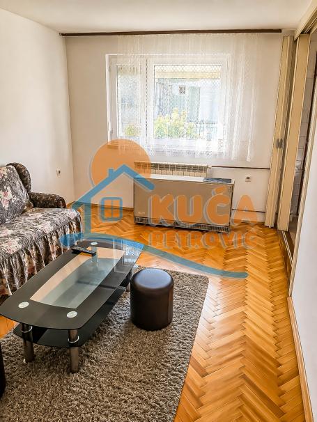 Izdaje se odličan stan na Apelovcu, 60m2