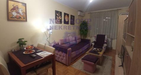 Odličan dvosoban stan na Novoj Detelinari