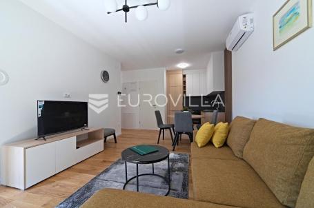 Osijek, Donji Grad, iznajmljuje se novouređen stan površine 50 m²