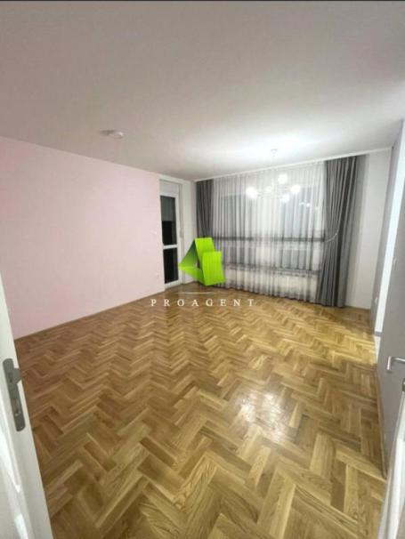 Poslovni prostor u novoj zgradi u blizini Delte ID#8696