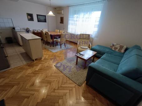 Odlična nekretnina na atraktivnoj lokaciji za porodičan život- Sremski Karlovci