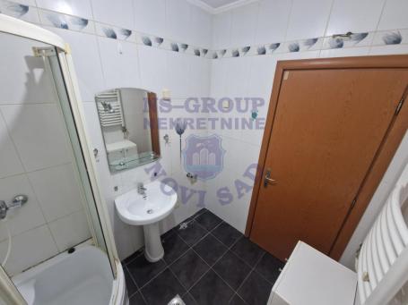 Odličan jednoiposoban stan na Novoj Detelinari! 
