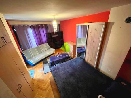 Lepo opremljena garsonjera na Matejevačkom putu ID#8845