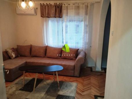 Stan u kući sa uračunatim grejanjem i parkingom u dvorištu, novi Klinički centar ID#8865