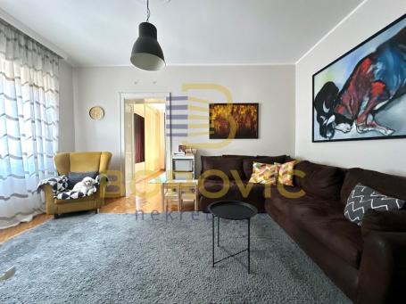 Crveni krst, 61m2