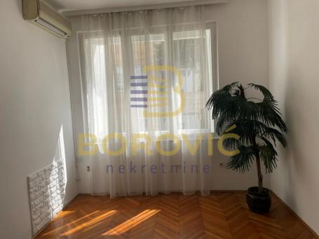 Stari grad, 50m2, terasa