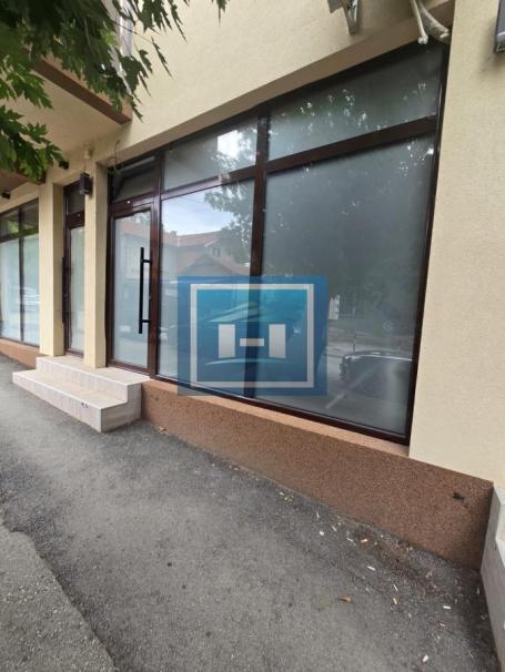 Prodaja, Lokal, 28m2 , Centar
