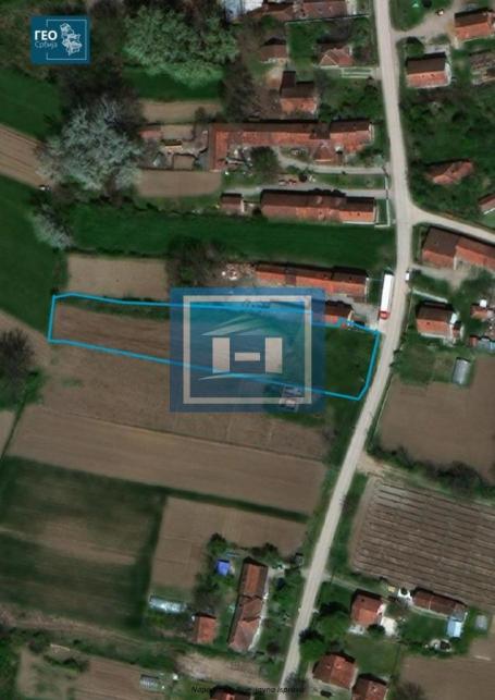 Građevinsko zemljište u Kočinom Selu pored asfalnog puta