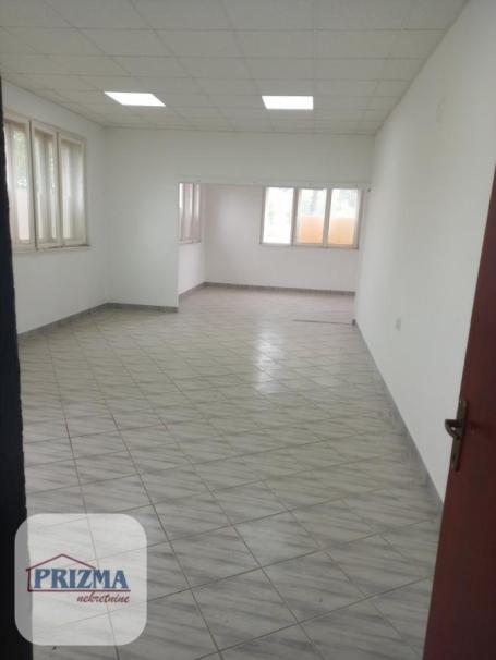 POSLOVNI PROSTOR POGODAN ZA RAZLIČITE NAMENE