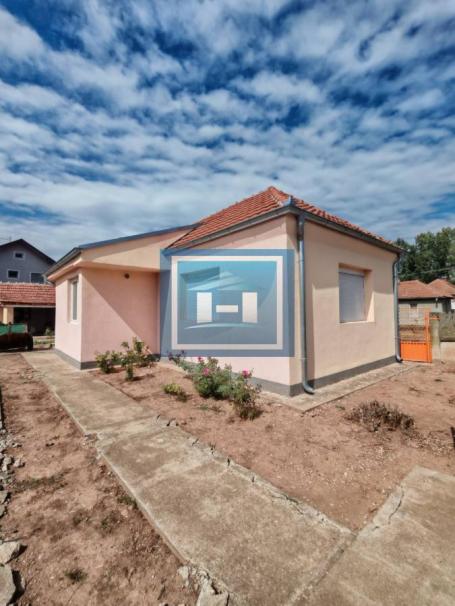 Kuća 72 m² na placu od 5 ari – renovirana, mirna lokacija