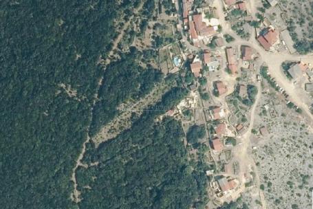 Ustrine, Otok Cres - Šuma, 2198 m2