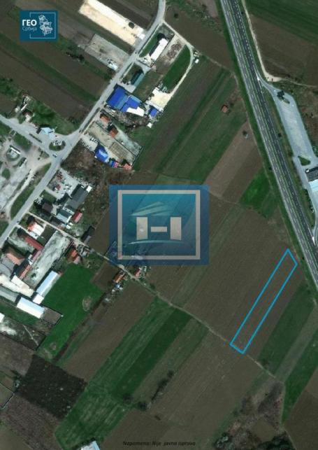 44.44 ari građevinskog zemljišta sa vidljivošću sa autoputa
