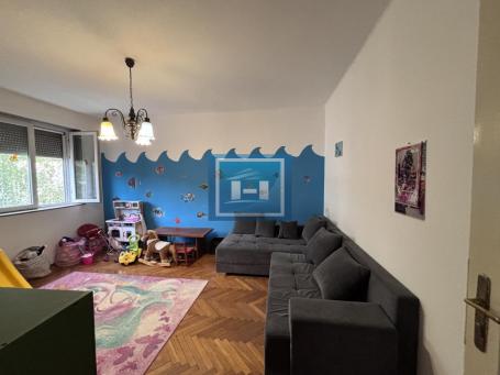 Dvosoban stan u centru Jagodine, 56 m², 2. sprat