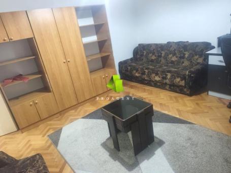 Jednoiposoban stan u blizini Pravnog fakulteta ID#9057