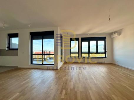 Stara Karaburma, 124m2, penthouse, pogled na Dunav
