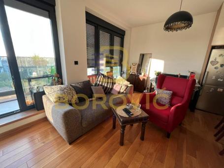 Banjička oaza, 83m2, idealan za život i investiciju