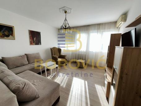 Zira, Albanske spomenice, 33m², odlična lokacija